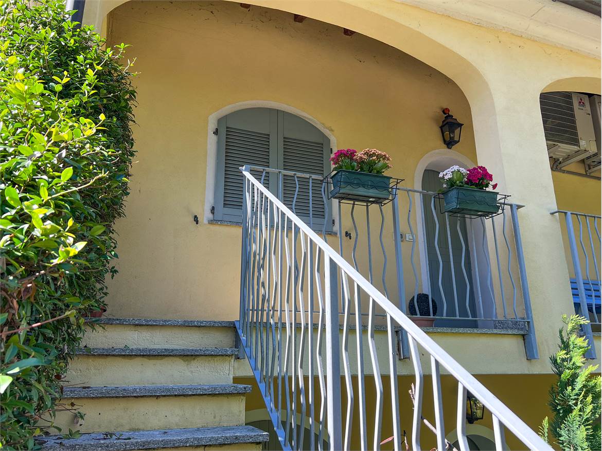 Accesso from the balcony